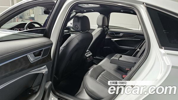 Audi A6 2021, фото 11
