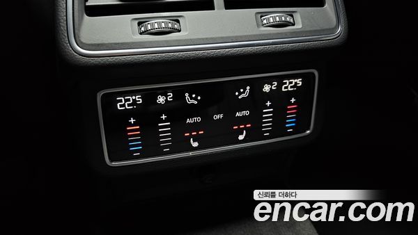 Audi A6 2021, фото 17