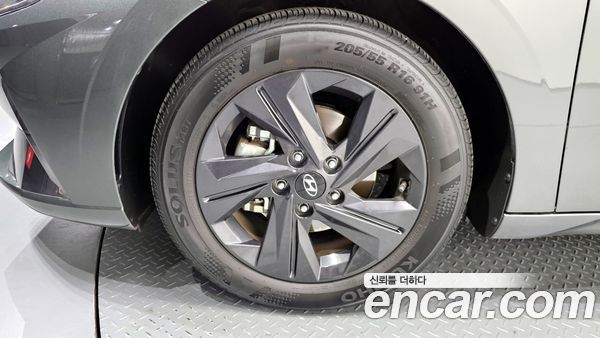 Hyundai Elantra 2022, фото 5