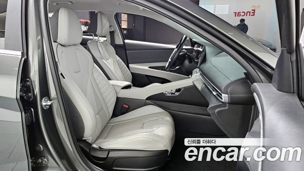 Hyundai Elantra 2022, фото 10