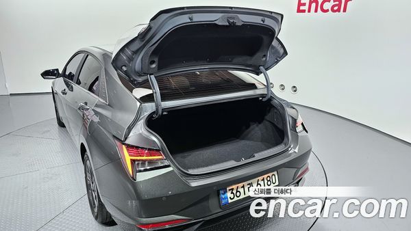Hyundai Elantra 2022, фото 20