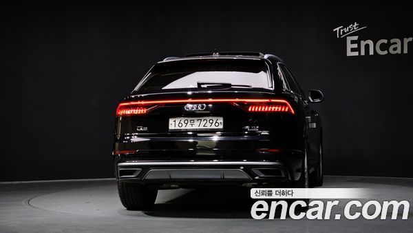 Audi Q8 2020, фото 4