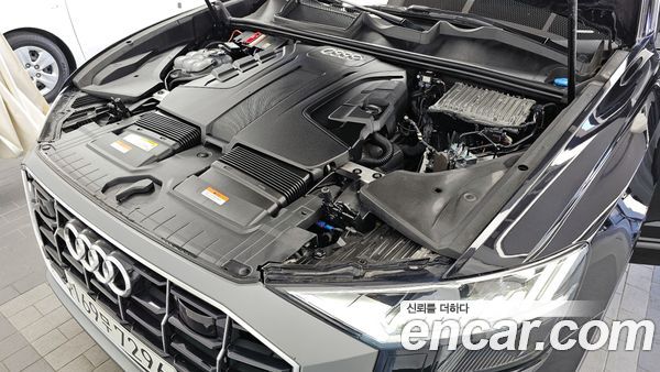 Audi Q8 2020, фото 6