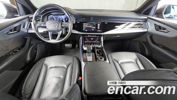 Audi Q8 2020, фото 7