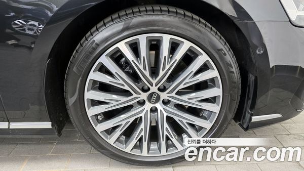 Audi A8 2023, фото 5