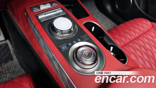 Genesis GV70 2024, фото 9