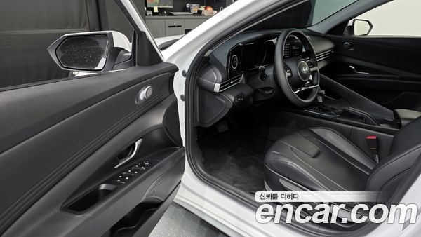 Hyundai Elantra 2022, фото 10