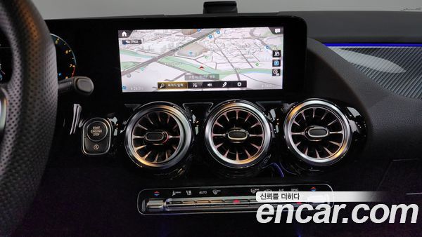 Mercedes-Benz GLA 2022, фото 13