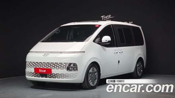 Hyundai Staria 2025
