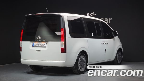 Hyundai Staria 2025, фото 2