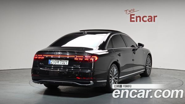 Audi A8 2023, фото 2