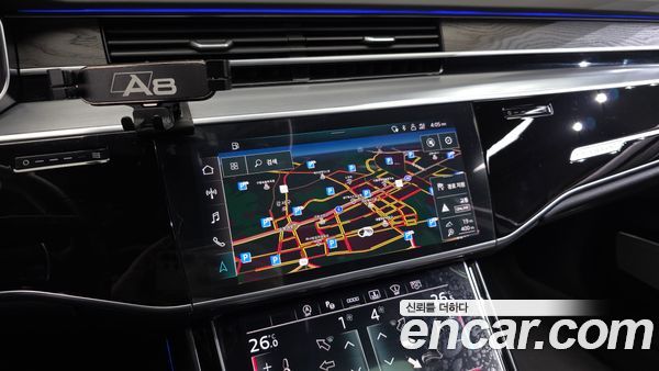 Audi A8 2023, фото 15