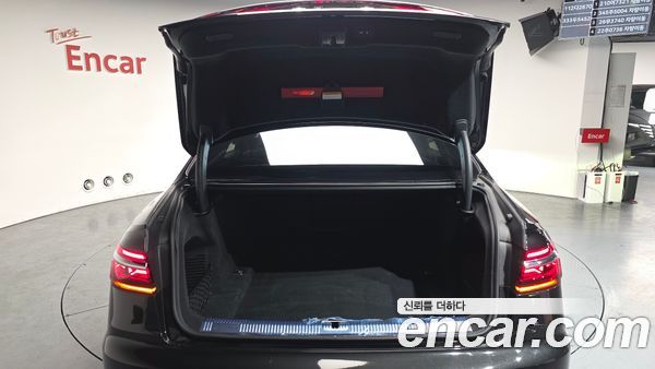 Audi A8 2023, фото 20