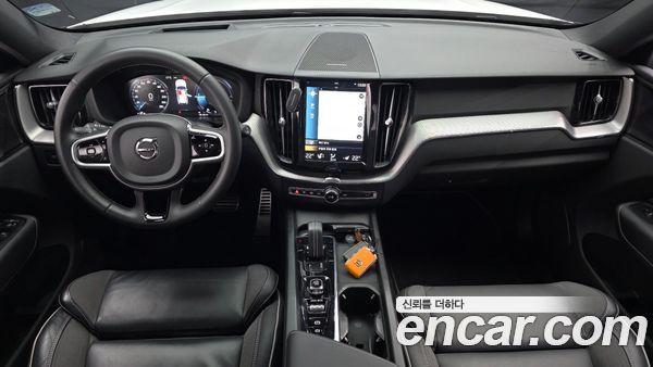 Volvo XC60 2021, фото 7