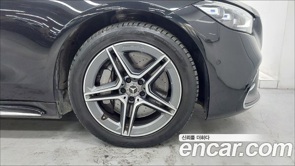 Mercedes-Benz S-Class 2023, фото 5