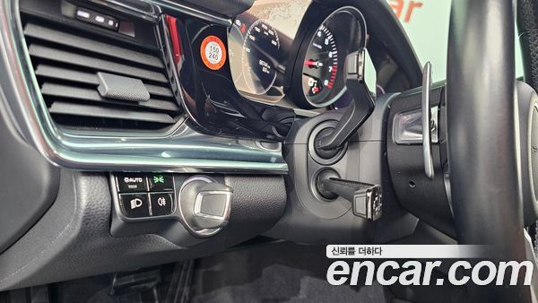 Porsche Panamera 2020, фото 20