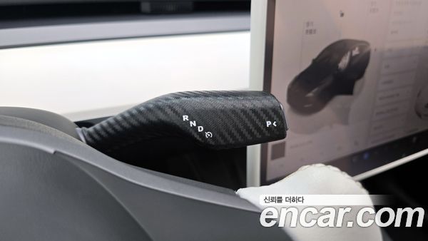 Tesla Model Y 2024, фото 9