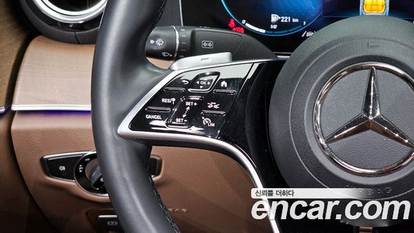 Mercedes-Benz E-Class 2021, фото 16
