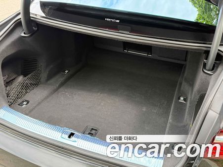 Audi A8 2023, фото 6