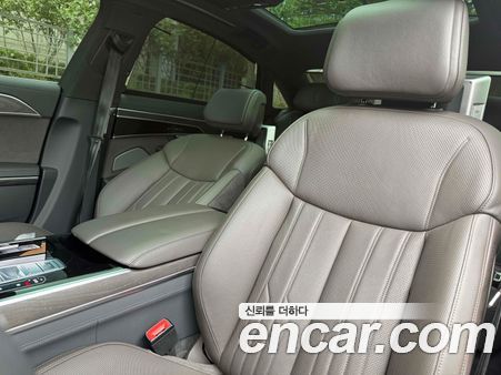 Audi A8 2023, фото 12