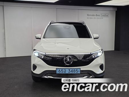 Mercedes-Benz EQB 2026, фото 3