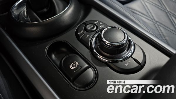 MINI CLUBMAN 2023, фото 24