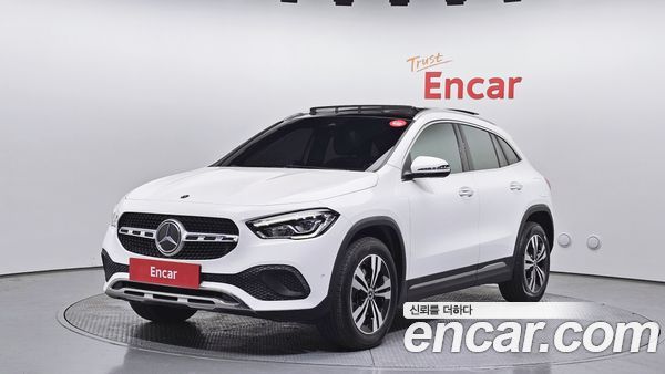 Mercedes-Benz GLA 2021