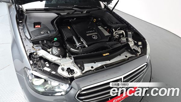Mercedes-Benz E-Class 2021, фото 5