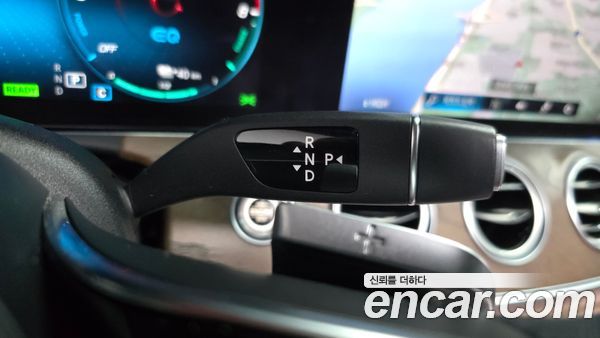 Mercedes-Benz E-Class 2021, фото 11