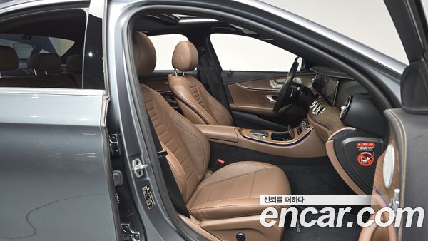 Mercedes-Benz E-Class 2021, фото 16