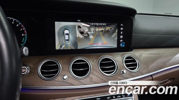 Mercedes-Benz E-Class 2021, фото 20