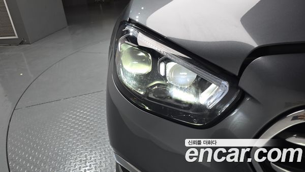 Mercedes-Benz E-Class 2021, фото 7