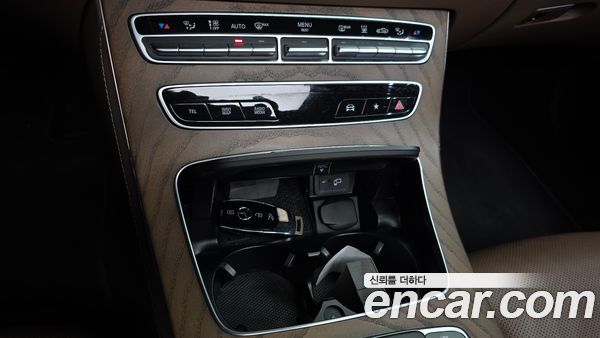 Mercedes-Benz E-Class 2021, фото 28