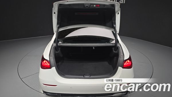 Mercedes-Benz E-Class 2024, фото 26