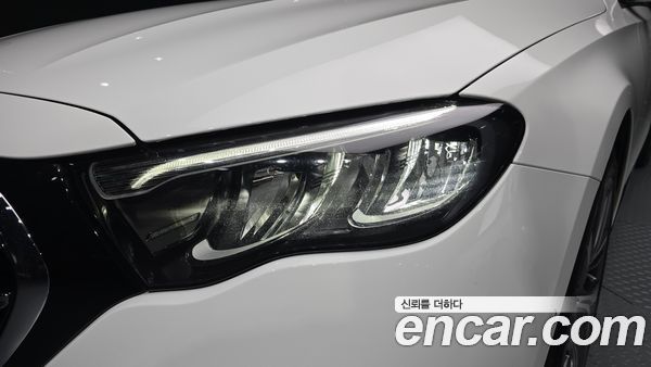 Mercedes-Benz E-Class 2024, фото 8