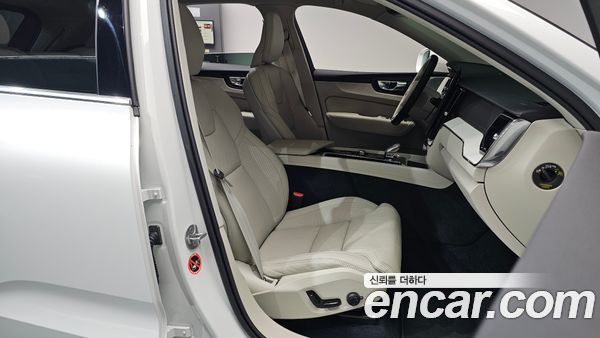 Volvo XC60 2026, фото 15
