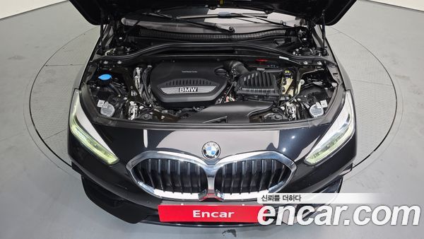 BMW 1 Series 2021, фото 6