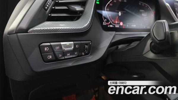 BMW 1 Series 2021, фото 20