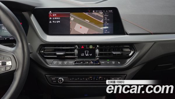 BMW 1 Series 2021, фото 26