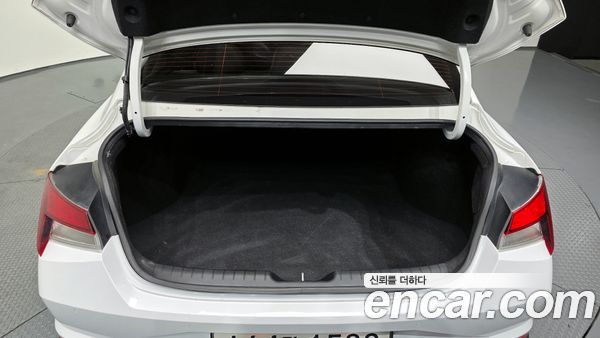 Hyundai Elantra 2021, фото 20