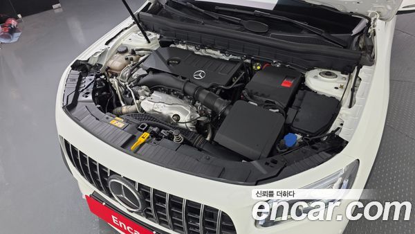 Mercedes-Benz GLB 2023, фото 6