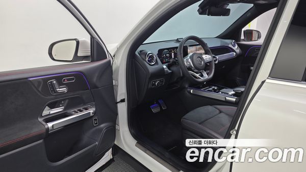 Mercedes-Benz GLB 2023, фото 10