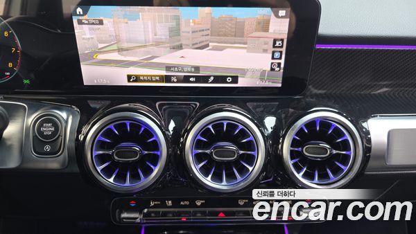 Mercedes-Benz GLB 2023, фото 14