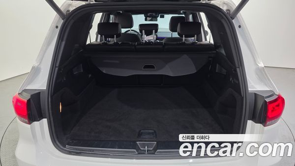 Mercedes-Benz GLB 2023, фото 20
