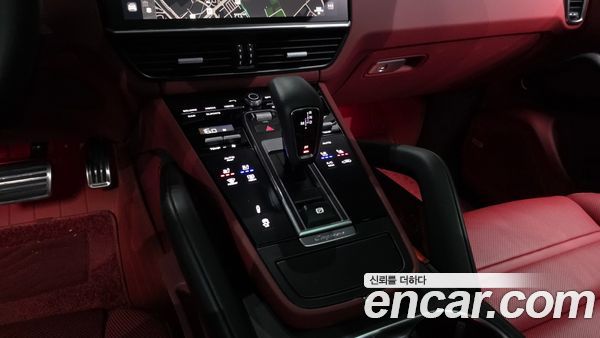 Porsche Cayenne 2023, фото 11