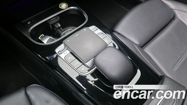 Mercedes-Benz A-Class 2020, фото 24