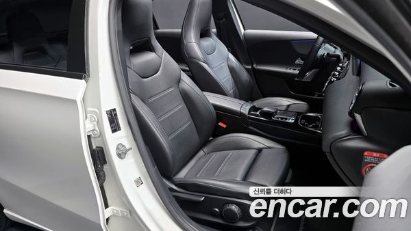 Mercedes-Benz A-Class 2020, фото 16
