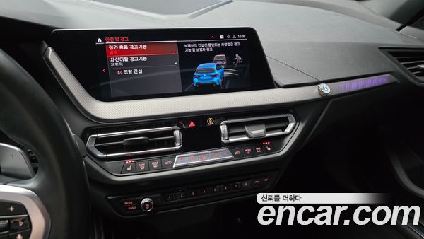 BMW 1 Series 2022, фото 20