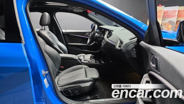 BMW 1 Series 2022, фото 16