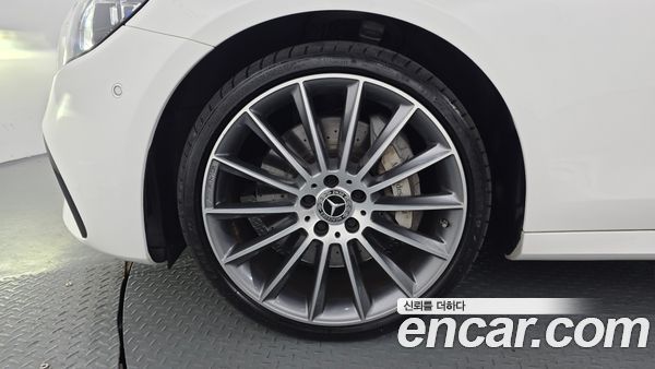Mercedes-Benz E-Class 2021, фото 5
